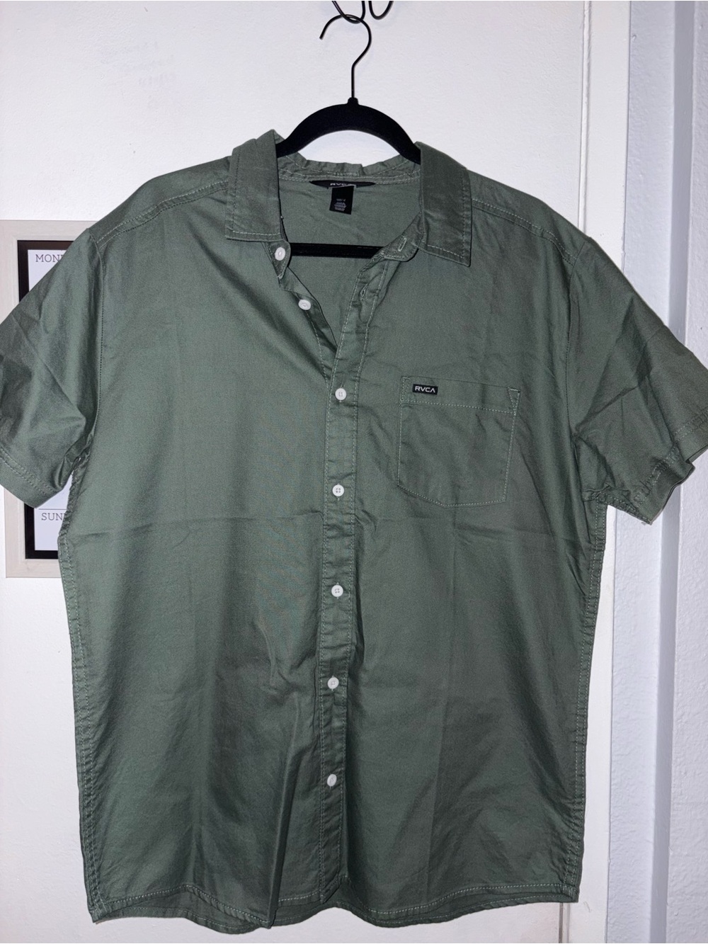RVCA Men's Olive Short-Sleeve Button-Up Shirt